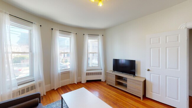 Foto del edificio - 52 Crescent Ave
