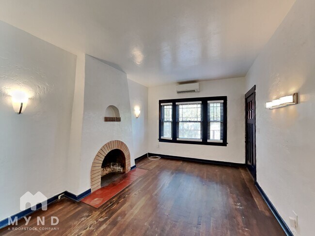 Foto del edificio - 312 E 19th St