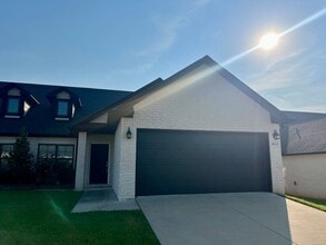 Building Photo - 9911 Landry Dr