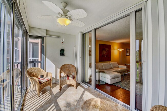 Foto del edificio - 900 Dogwood Dr
