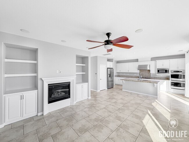 Building Photo - Stunning 4B/3.5BA House in San Elijo Hills!