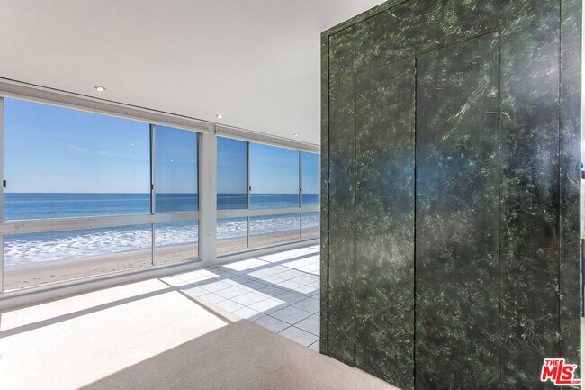 Foto del edificio - 22548 Pacific Coast Hwy