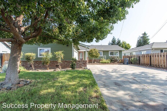 Foto del edificio - 3 br, 2 bath House - 1619 Merritt St.
