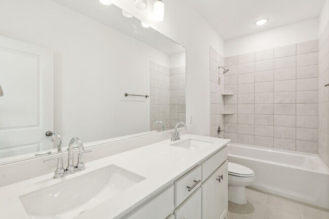 Foto del edificio - 1021 Featherglass Ln