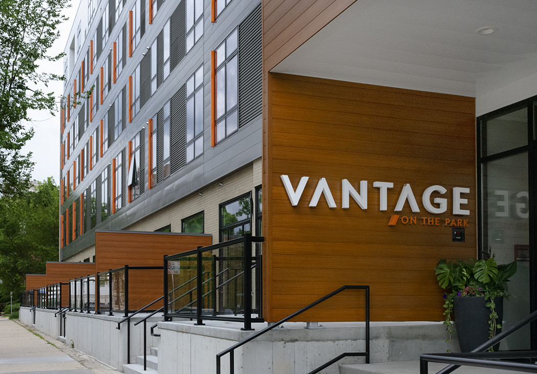 Vantage On The Park Apartments Milwaukee