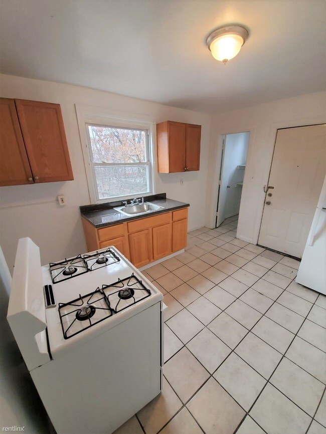 Foto del edificio - 5 br, 2 bath  - 75 N 15th St Apt 2R