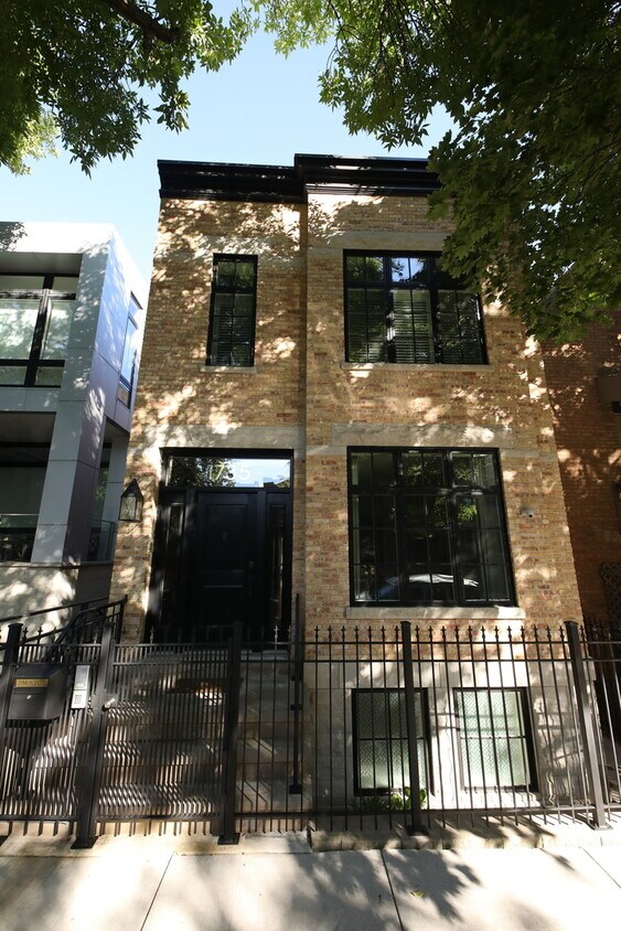 Primary Photo - 1735 N Wolcott Ave