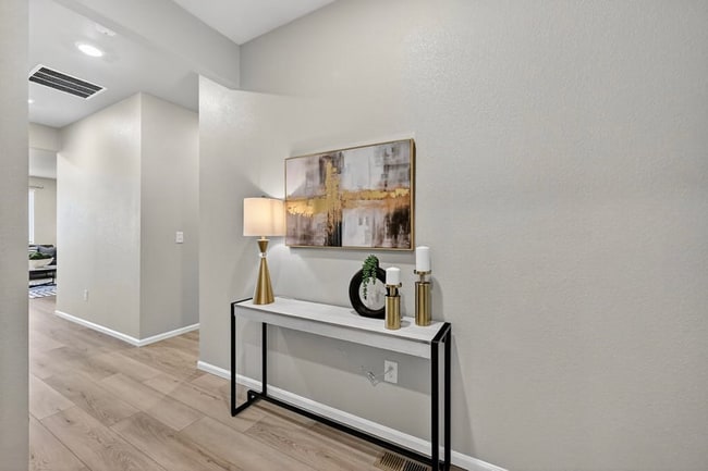 Building Photo - 13375 Valley Peak Dr