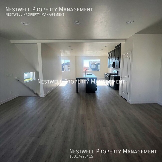 Building Photo - Newer 4-bed Townhome in American Fork