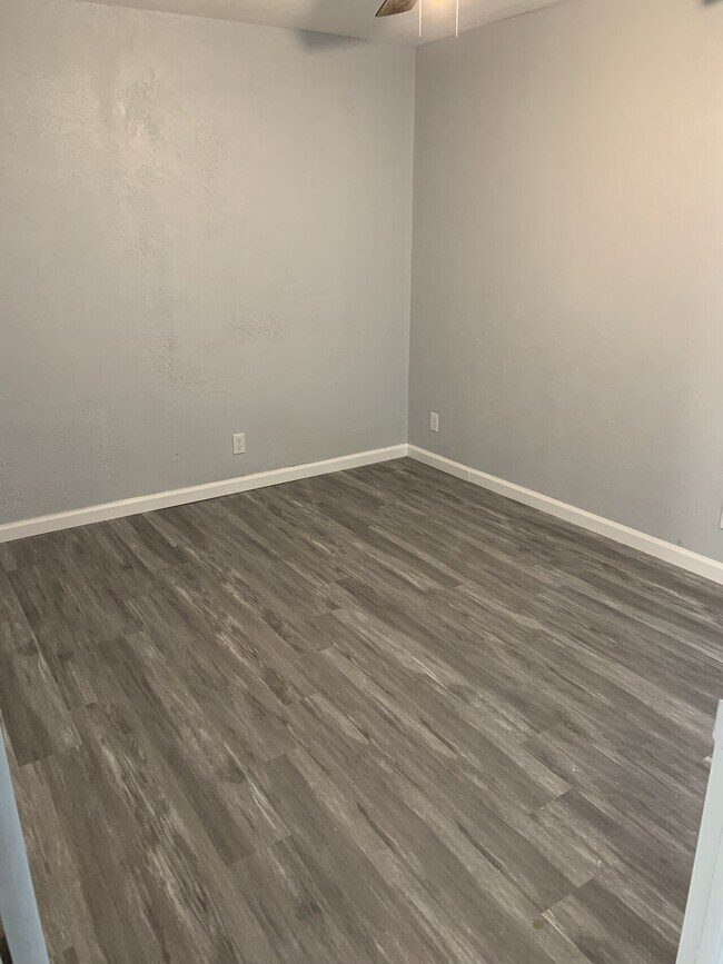 Foto del edificio - 3302 E Mishawaka Ave