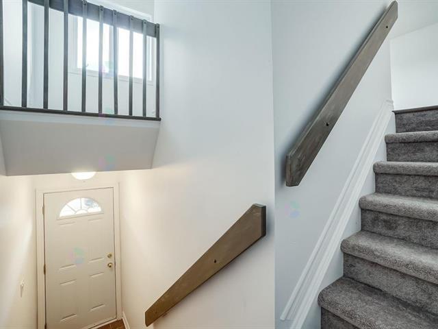 Building Photo - 896 Boulevard du Plateau