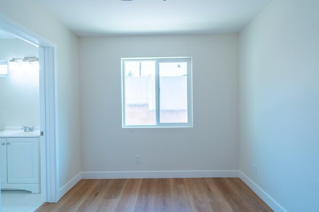 Foto del edificio - 6406 Shane Pl