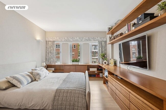 Building Photo - 200 E 62nd St