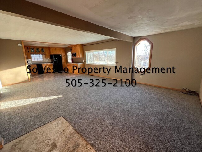 Foto del edificio - Large 3 Bedroom Home on East Side of Town