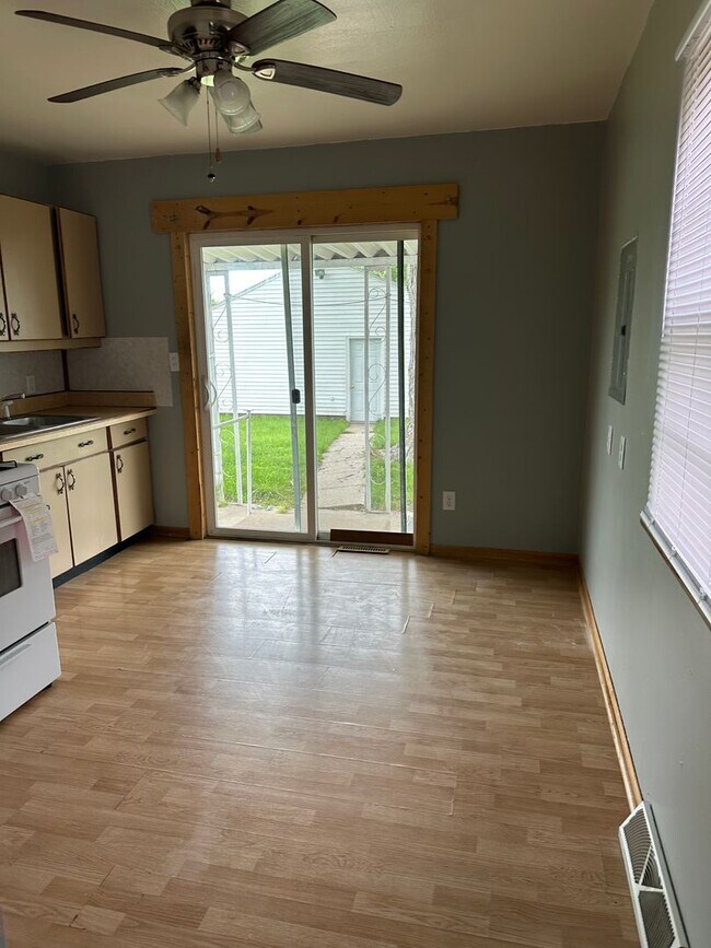 Foto del edificio - 1236 Magnolia Pkwy