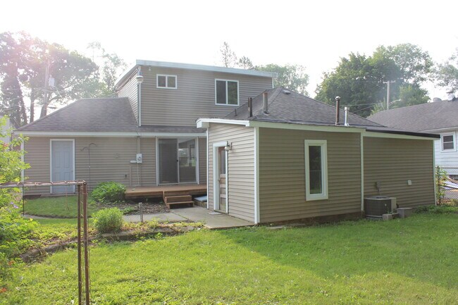 Foto del edificio - 403 S Highland Dr