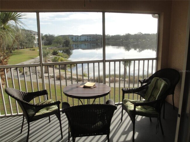 Foto del edificio - 19305 Water Oak Drive