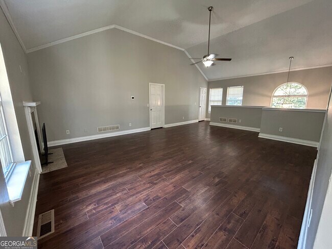 Foto del edificio - 7130 Highbrook Cir E
