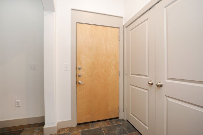 Foto del edificio - 1901 Post Oak Blvd