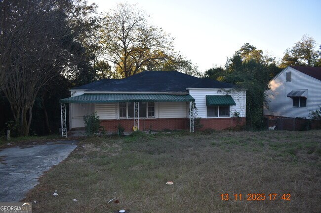 Foto del edificio - 3189 Somerset Dr