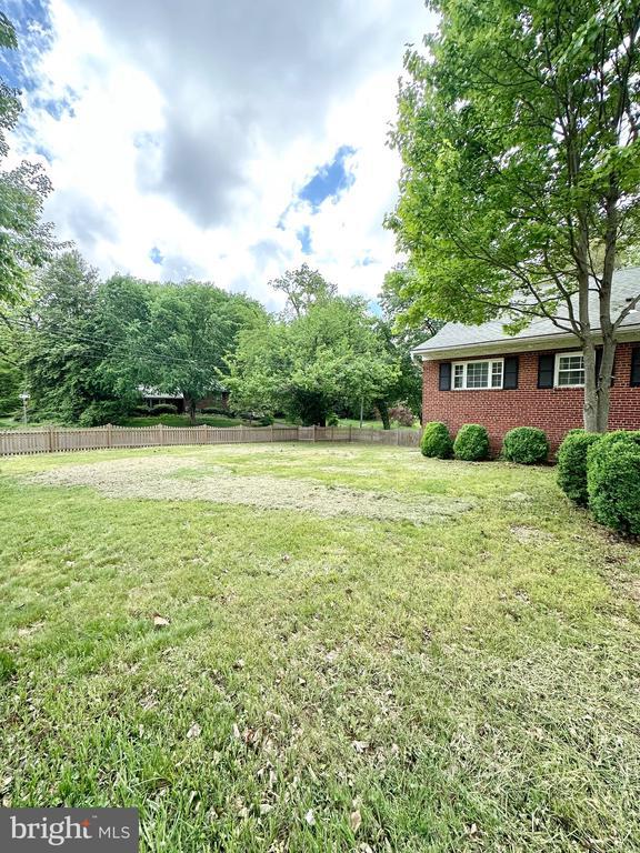 Foto del edificio - 3066 Valley Ln