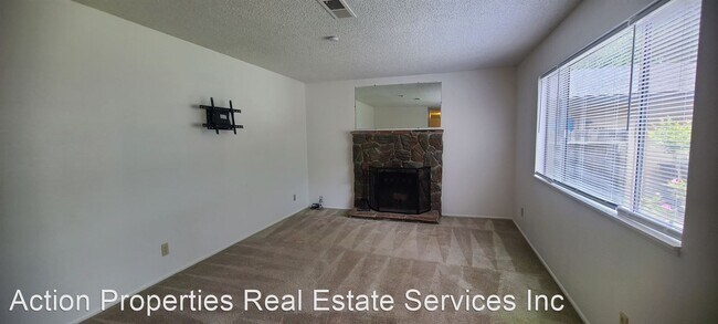 Building Photo - 3 br, 2 bath House - 510 Sierra Blvd