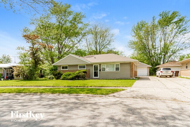 Building Photo - 338 Waldmann Dr