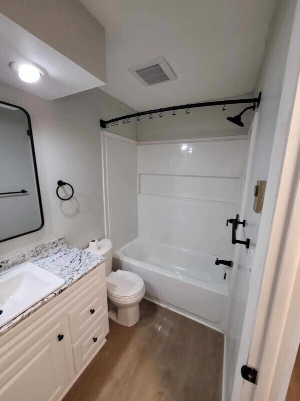 Building Photo - 4264 Postema Ct