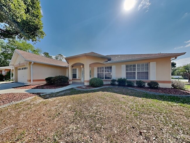 Building Photo - 3408 Montano Ave