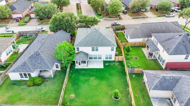 Foto del edificio - 5522 Brookhollow Oaks Trail