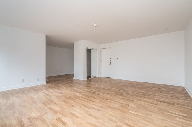 Building Photo - 39 Riverwood Pkwy