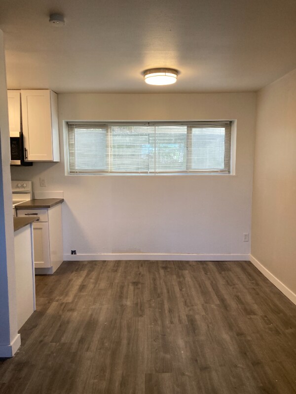 Foto del edificio - 2415 8th Ave N