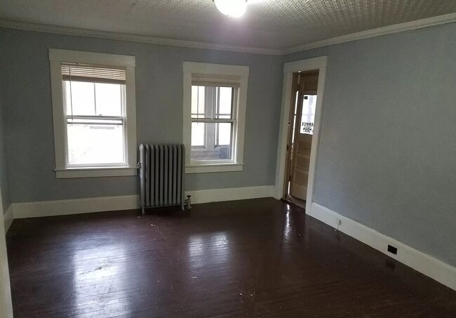 Building Photo - 39 Thorndike St