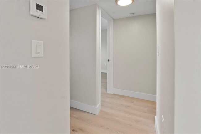 Foto del edificio - 1101 NE 80th St