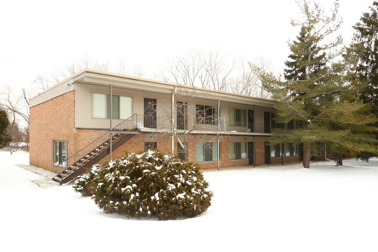 Okemos Village Apartments Apartments 1804 Hamilton Rd Okemos, MI