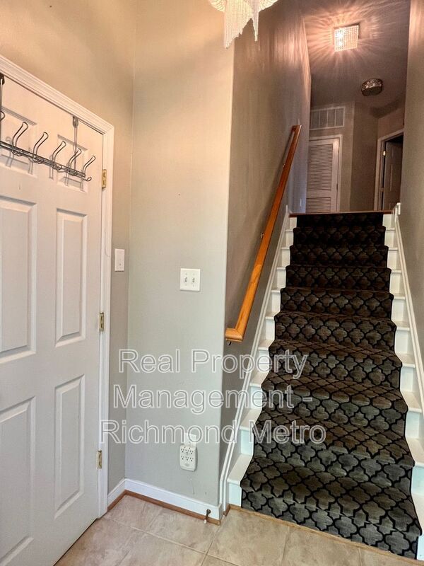 Building Photo - 4150 San Marco Dr