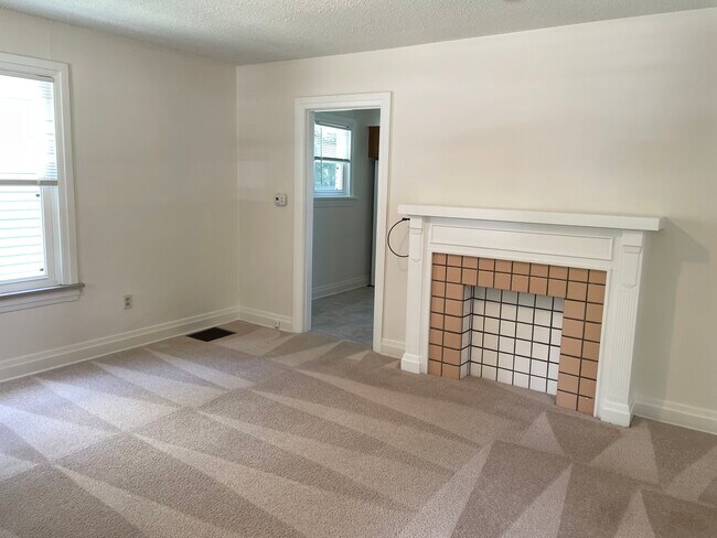 Foto del edificio - 615 Shenley Dr