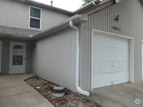 Building Photo - 10613 N Locust Ct