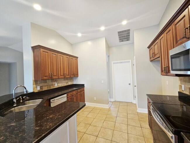 Foto del edificio - 8935 Esguerra Ln
