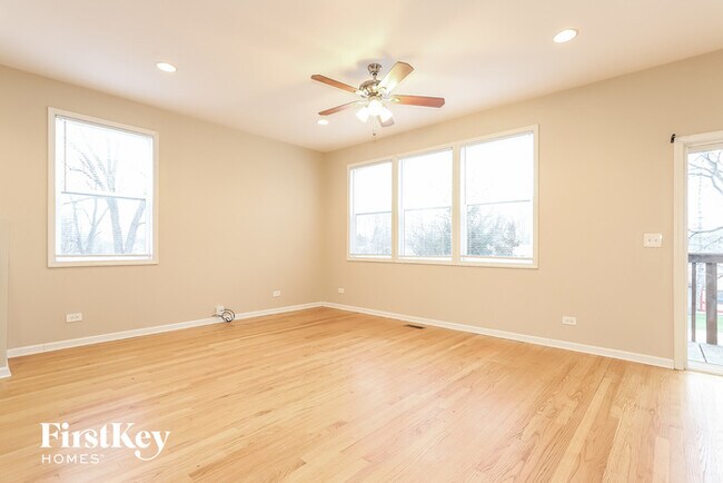 Building Photo - 217 Fairfield Dr