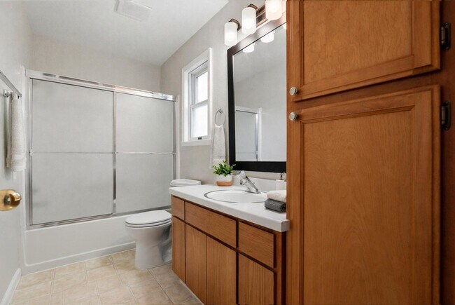 Foto del edificio - 2330 I St