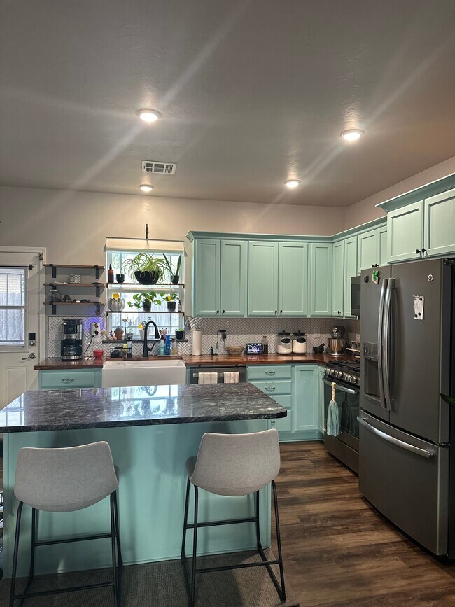 Foto del edificio - 638 SW 3rd St