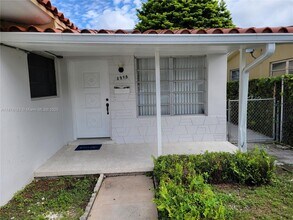 Building Photo - 3375 SW 28th St