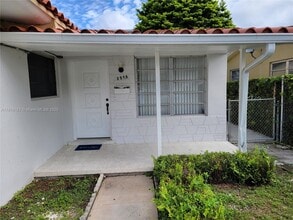 Building Photo - 3375 SW 28th St