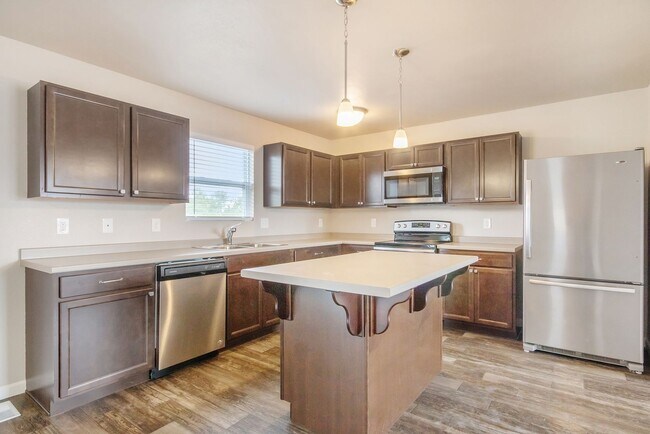 Building Photo - Largest Newer 4 Bedroom Home for Rent in K...