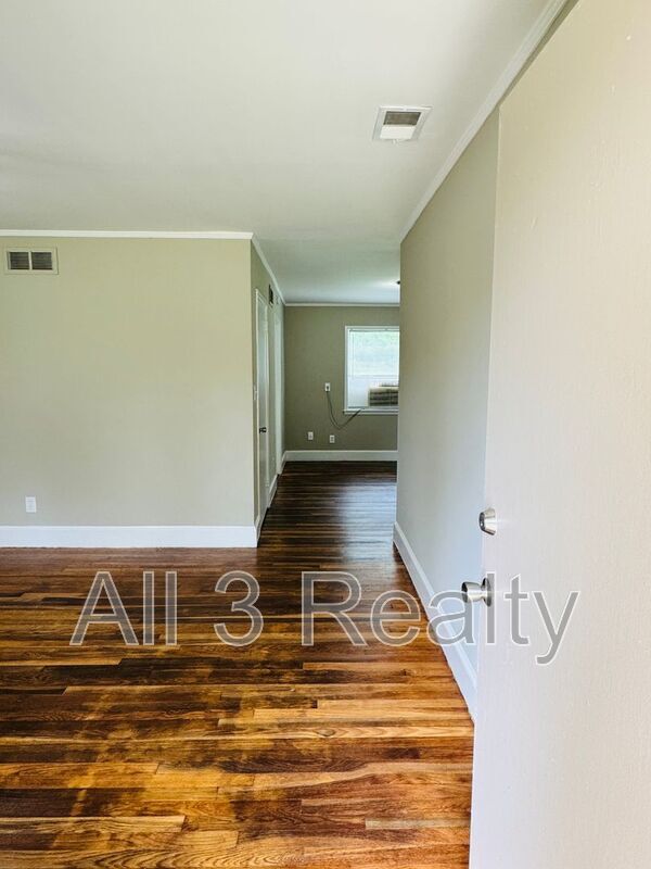 Building Photo - 957 Parkwood Ct