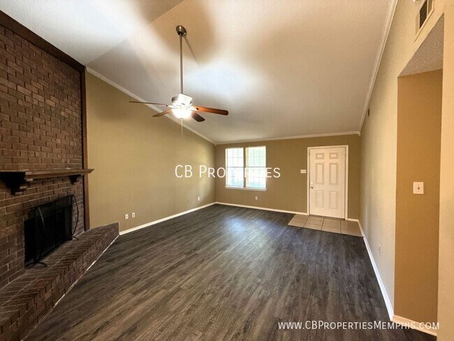 Building Photo - 5729 E Burnette Pl