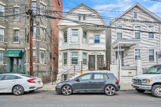 Building Photo - 84 Neptune Ave