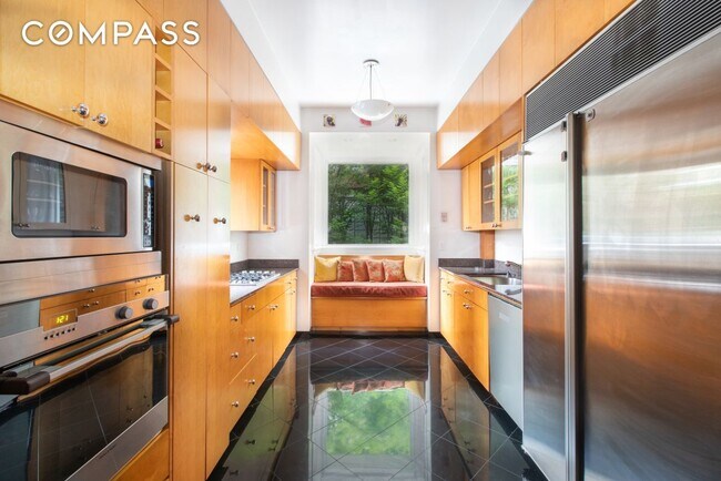 Foto del edificio - 27 W 87th St