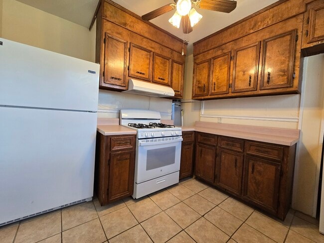 Foto del edificio - 1315 Beman St